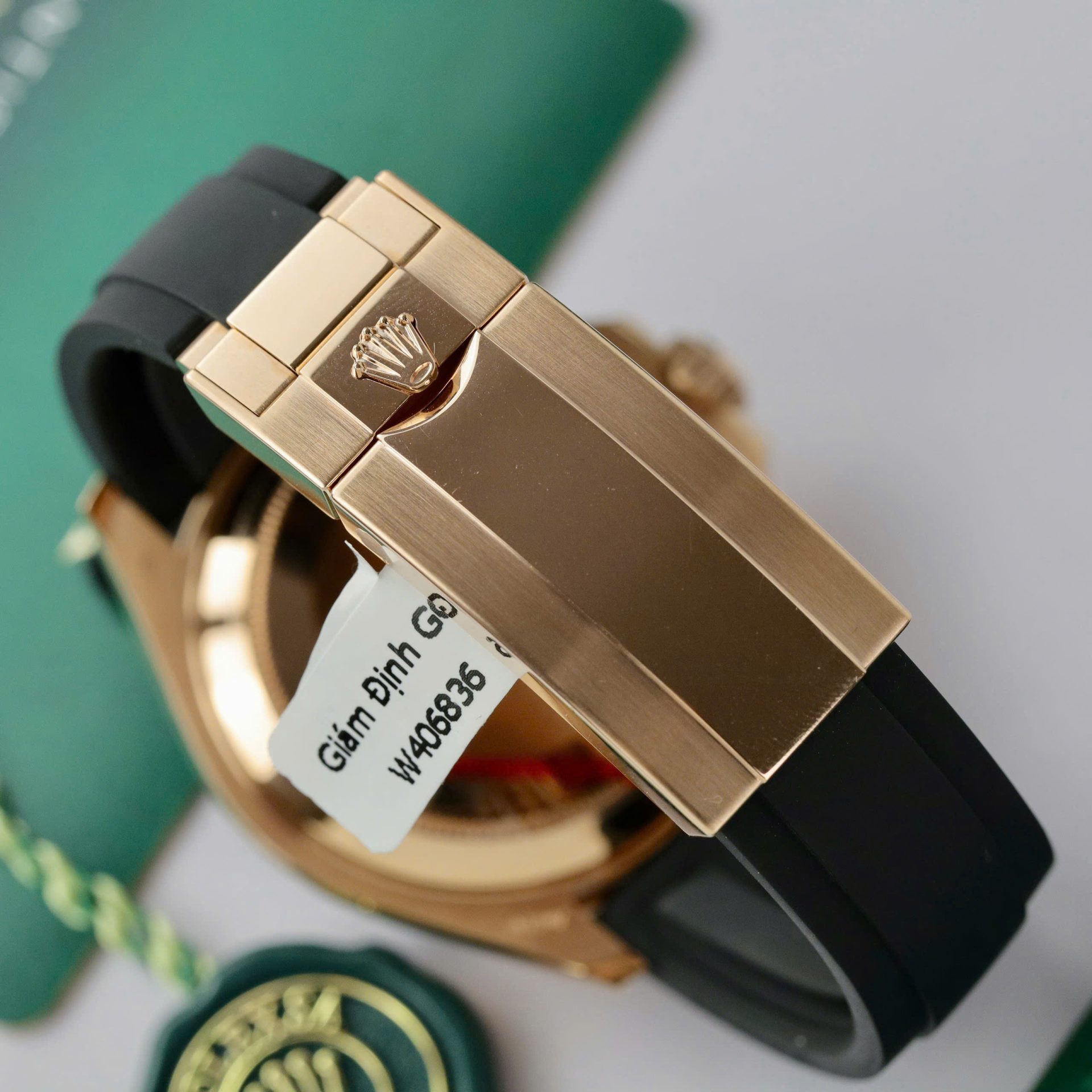 Rolex Yacht-Master 18K Rose Gold Case Super Clone Watch Black Dial 40mm - Image 12