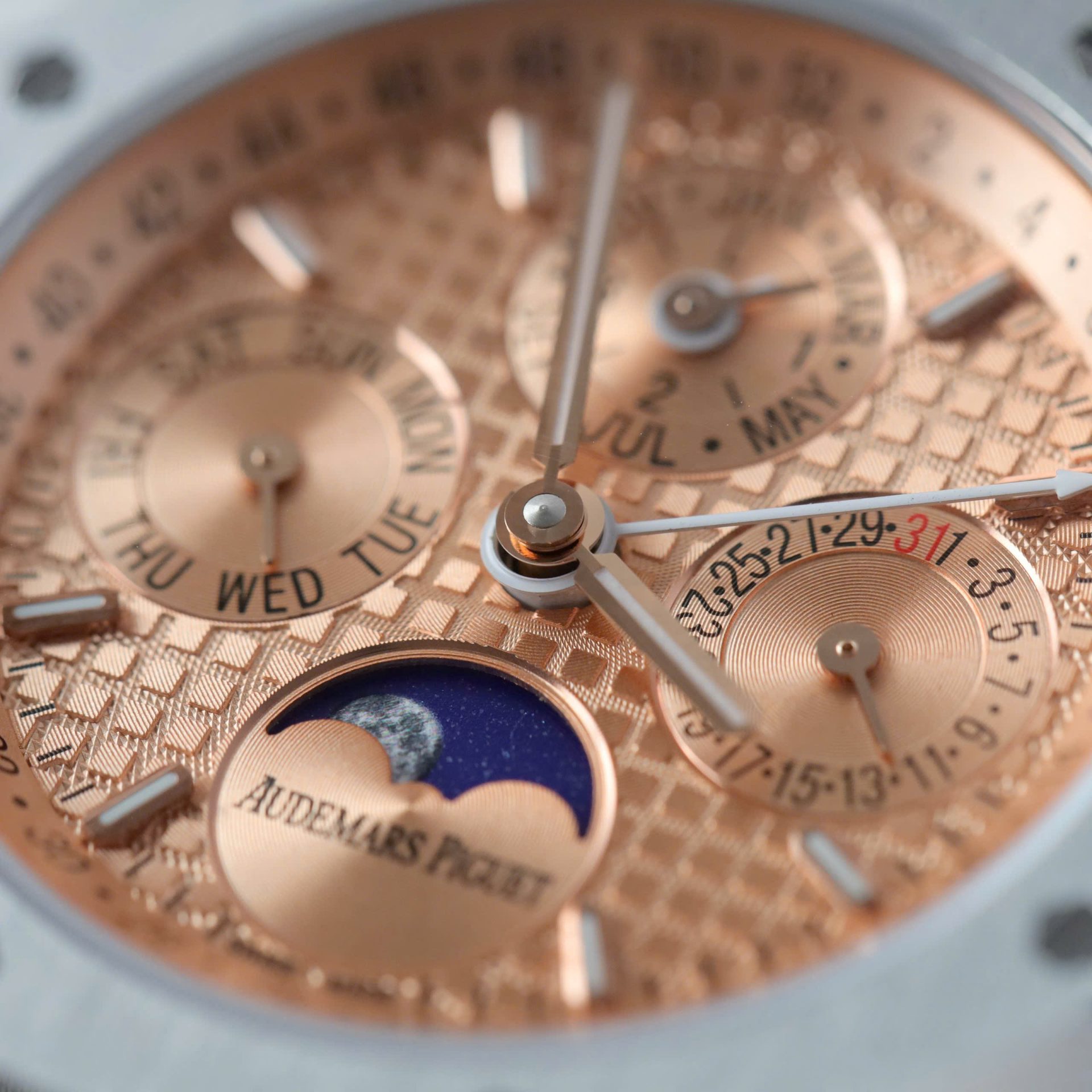 Audemars Piguet 26574 Super Clone Watches Salmon Dial Metal Wire 41mm - Image 5