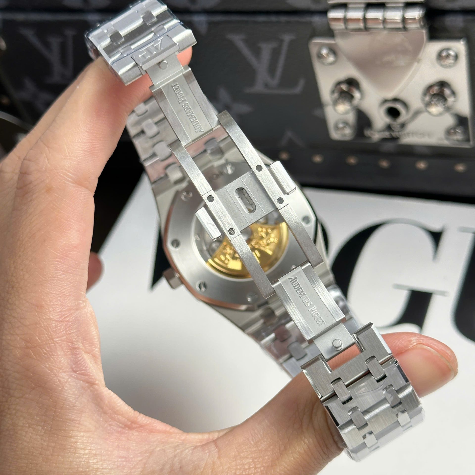 Audemars Piguet Royal Oak 15400ST Copies Watch Black Dial Metal Wire APS Factory 41mm - Image 12