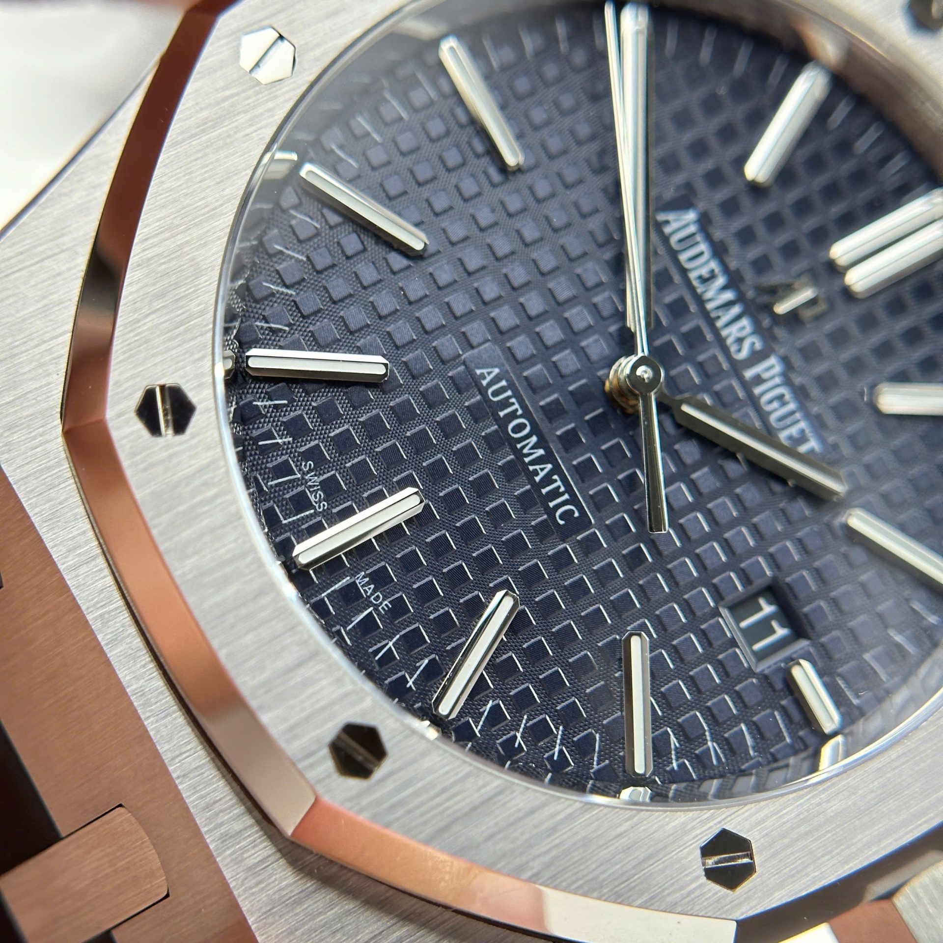Audemars Piguet Royal Oak 15400ST Replica Watch Blue Dial Rubber Strap APS Factory 41mm - Image 7