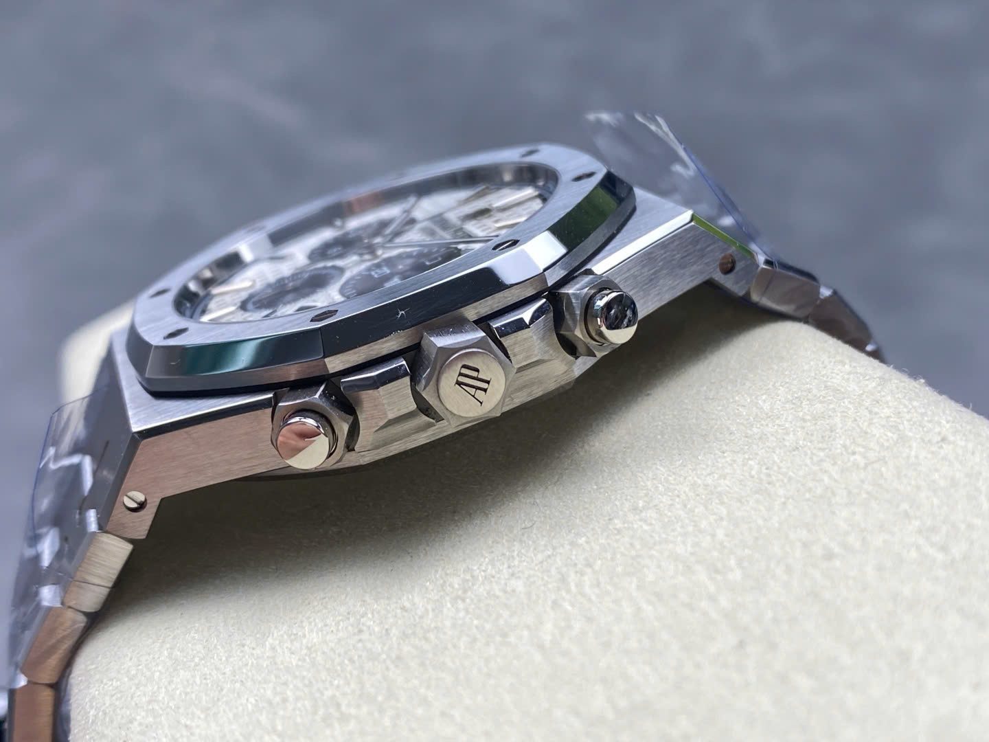 Audemars Piguet Super Clone Watches Royal Oak 26331 Chronograph Dial White 41mm - Image 7