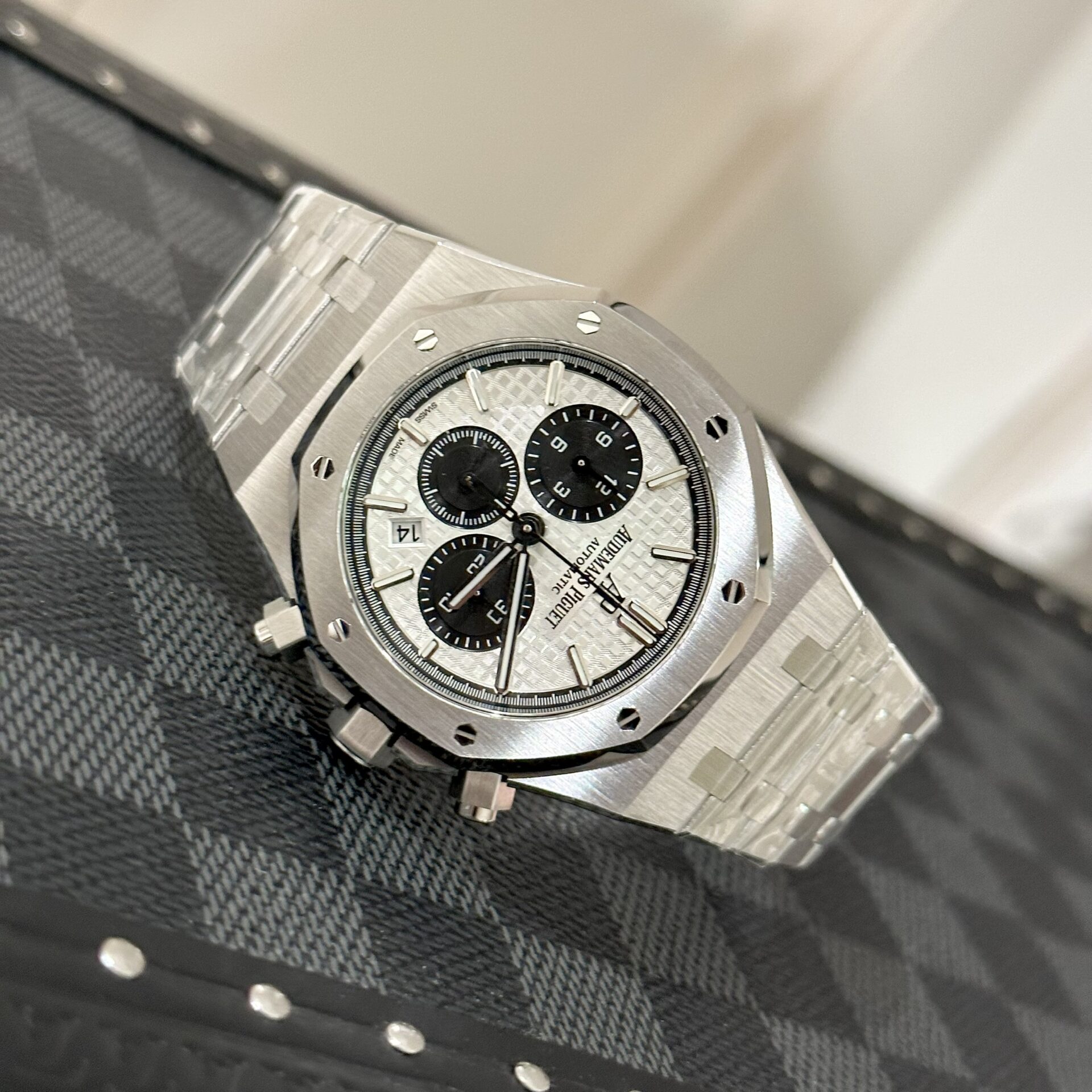 Audemars Piguet Royal Oak 26331ST Super Clone Watch White Dial 41mm - Image 5