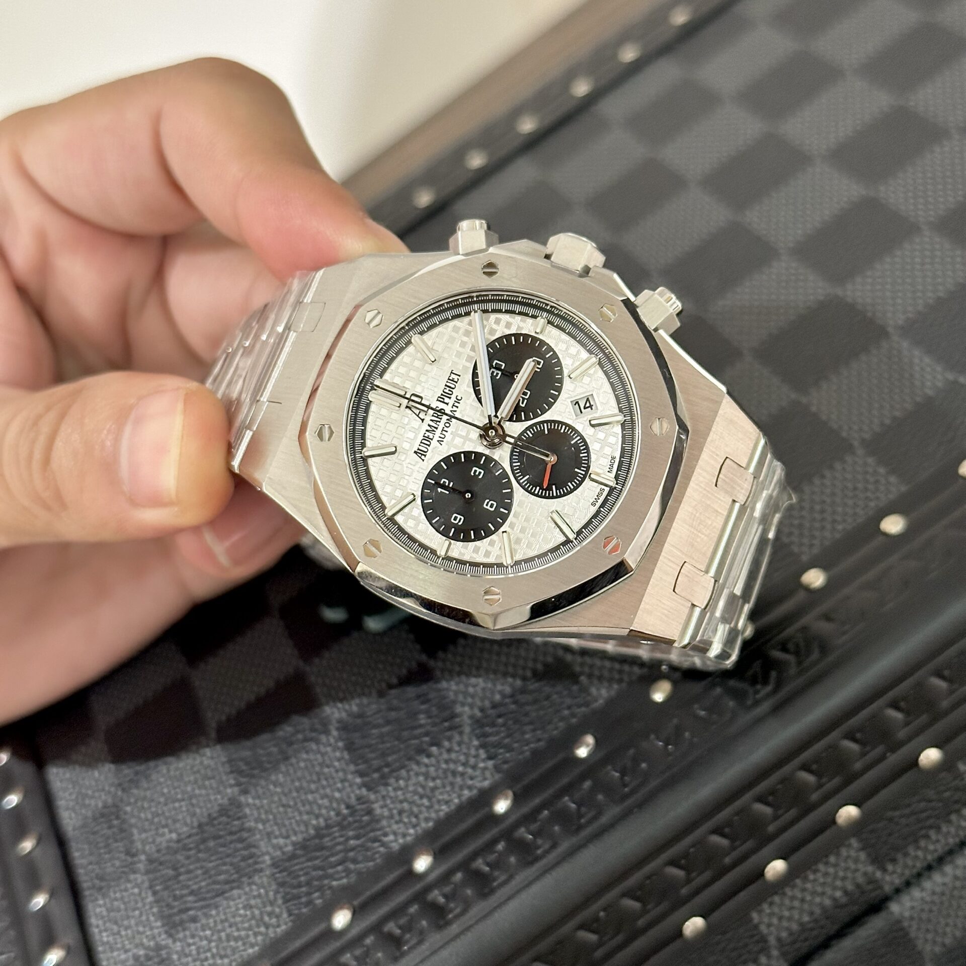 Audemars Piguet Royal Oak 26331ST Super Clone Watch White Dial 41mm - Image 2