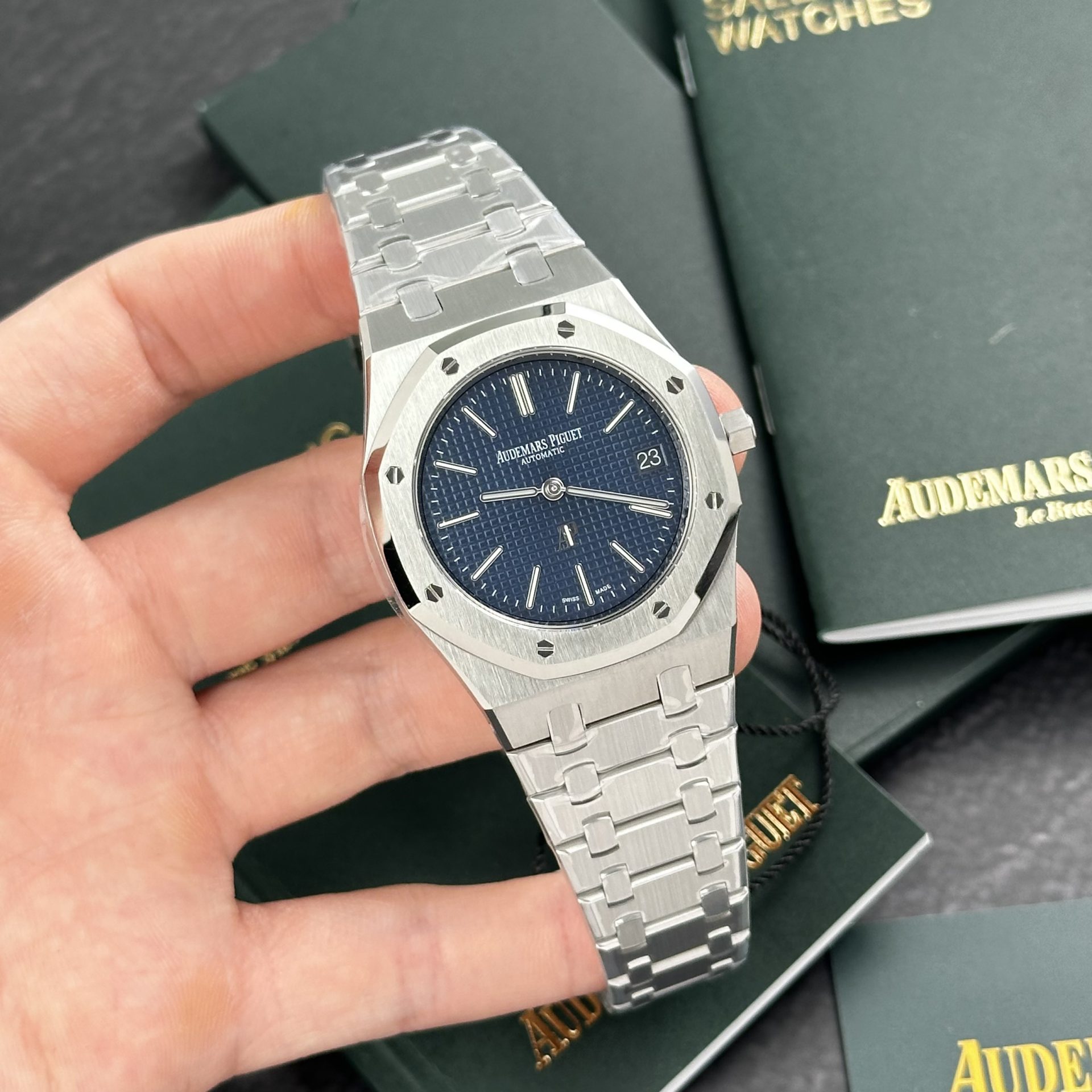 Audemars Piguet Super Clone Watches Royal Oak Jumbo Extra-Thin 15202ST Blue Dial 39mm - Image 2