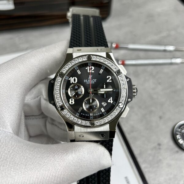 Dong Ho Hublot Big Bang Geneve Chronograph Dinh Da 44mm 3 scaled 1