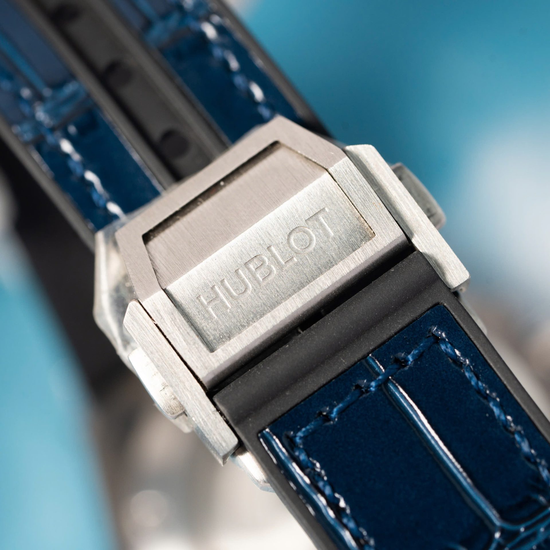 Hublot Replica 11 Watch Big Bang One Click Blue With Full Diamond 39mm - Image 9