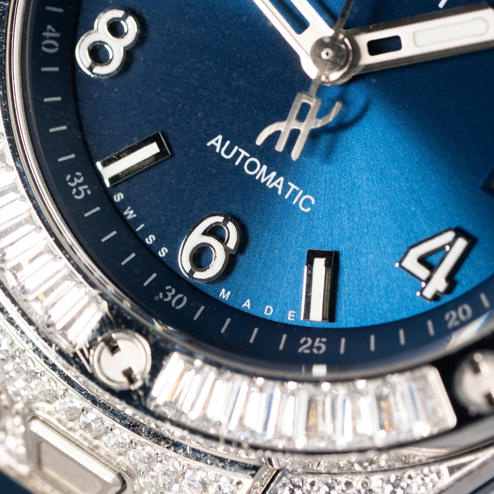 Hublot Replica 11 Watch Big Bang One Click Blue With Full Diamond 39mm - Image 4