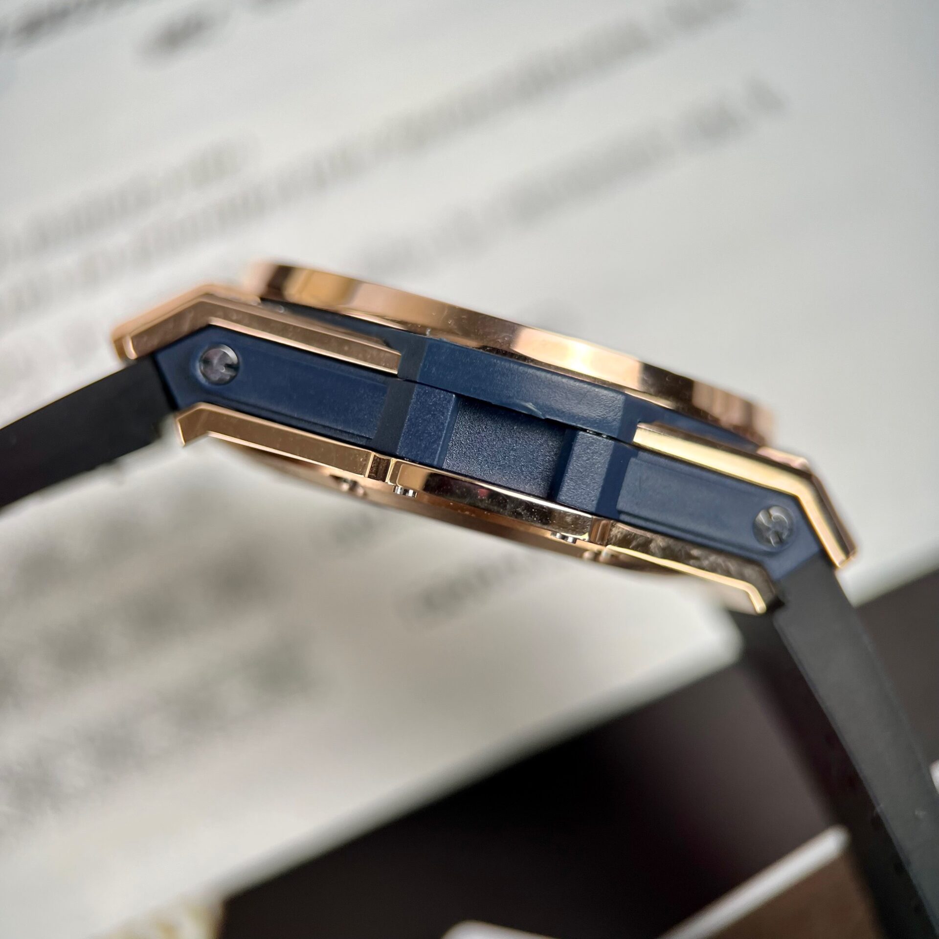 Hublot One Click King Gold Replica Watch With Blue Dial Moissanite 39mm - Image 9