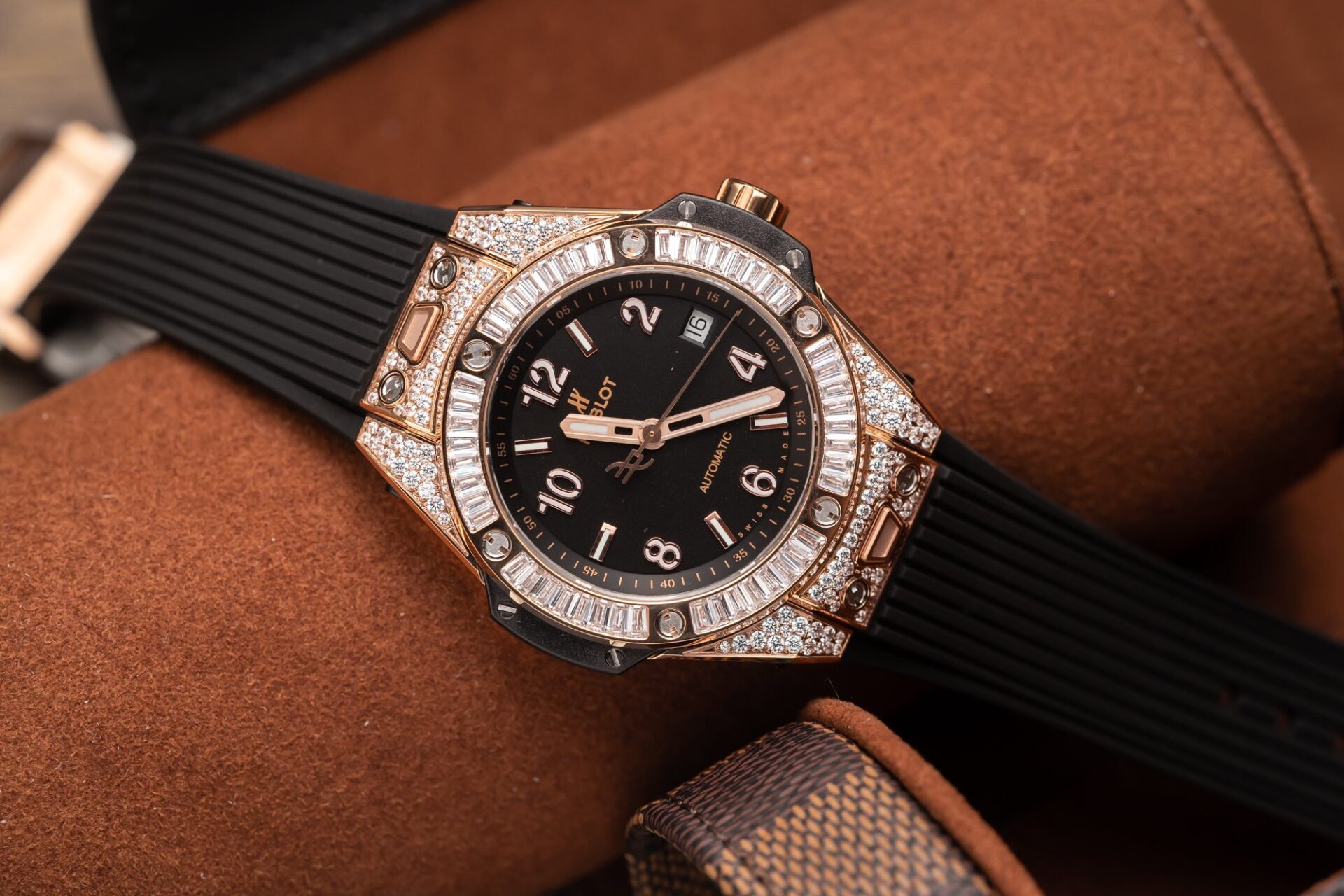 Hublot Replica Watch Big Bang One Click King Gold Black Dial 39mm - Image 2