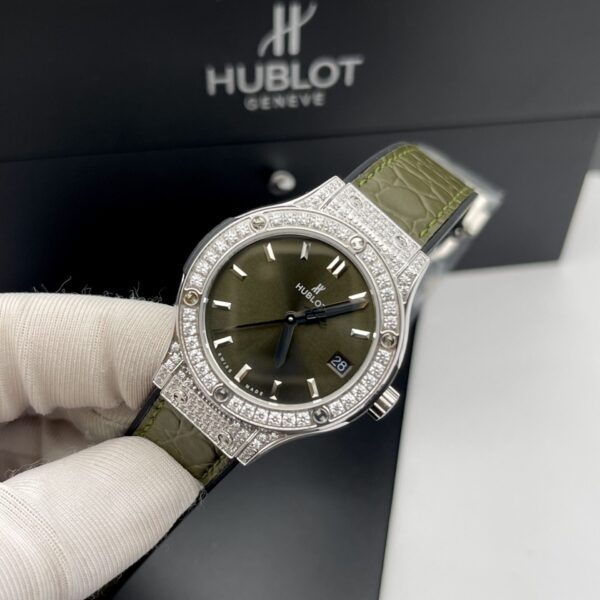 Dong Ho Hublot Classic Fusion Diamonds Rep 11 Mau Xanh La 33mm 4 scaled 1