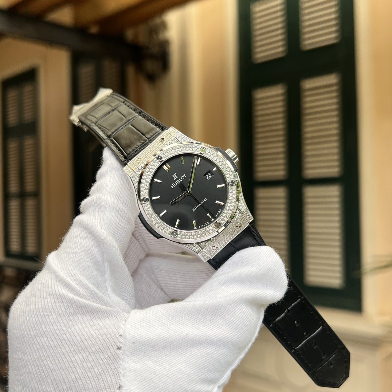 Hublot Classic Fusion Replica Watch Diamond Black HB Factory 42mm - Image 2