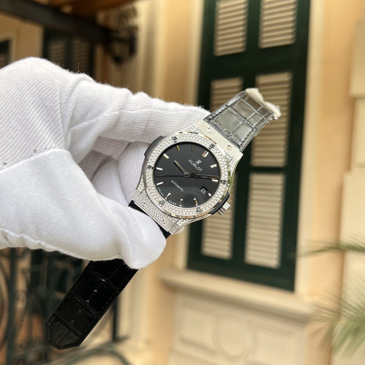 Hublot Classic Fusion Replica Watch Diamond Black HB Factory 42mm - Image 3