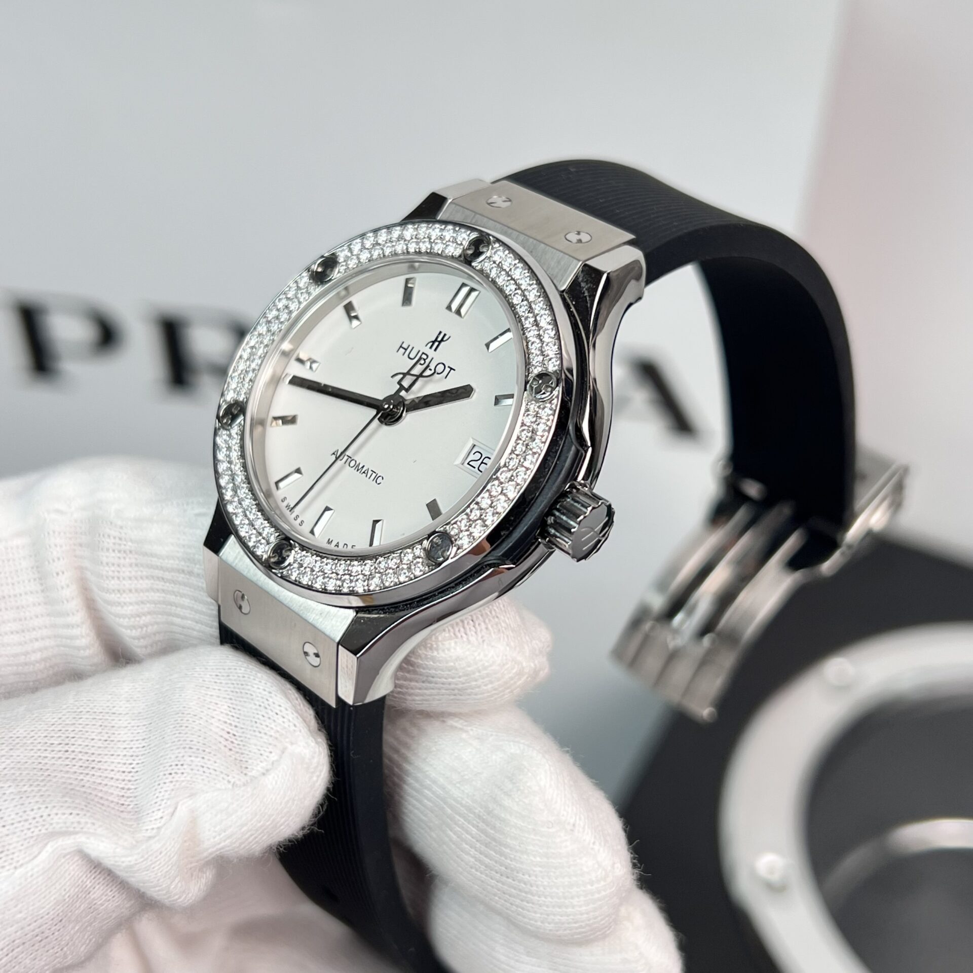 Hublot Classic Fusion Replica Watch Moissanite White Dial 38mm - Image 3