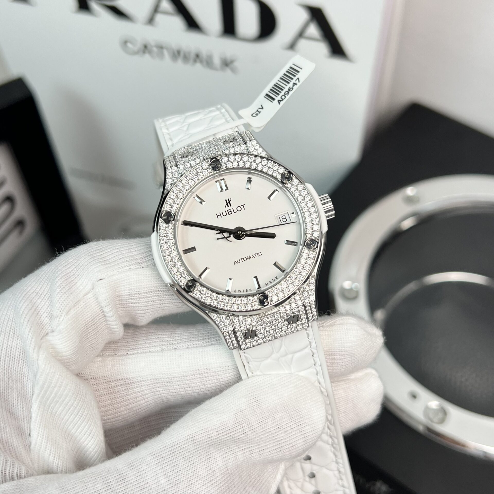 Hublot Replica Watch Full Moissanite Diamond White HB Factory 38mm - Image 2