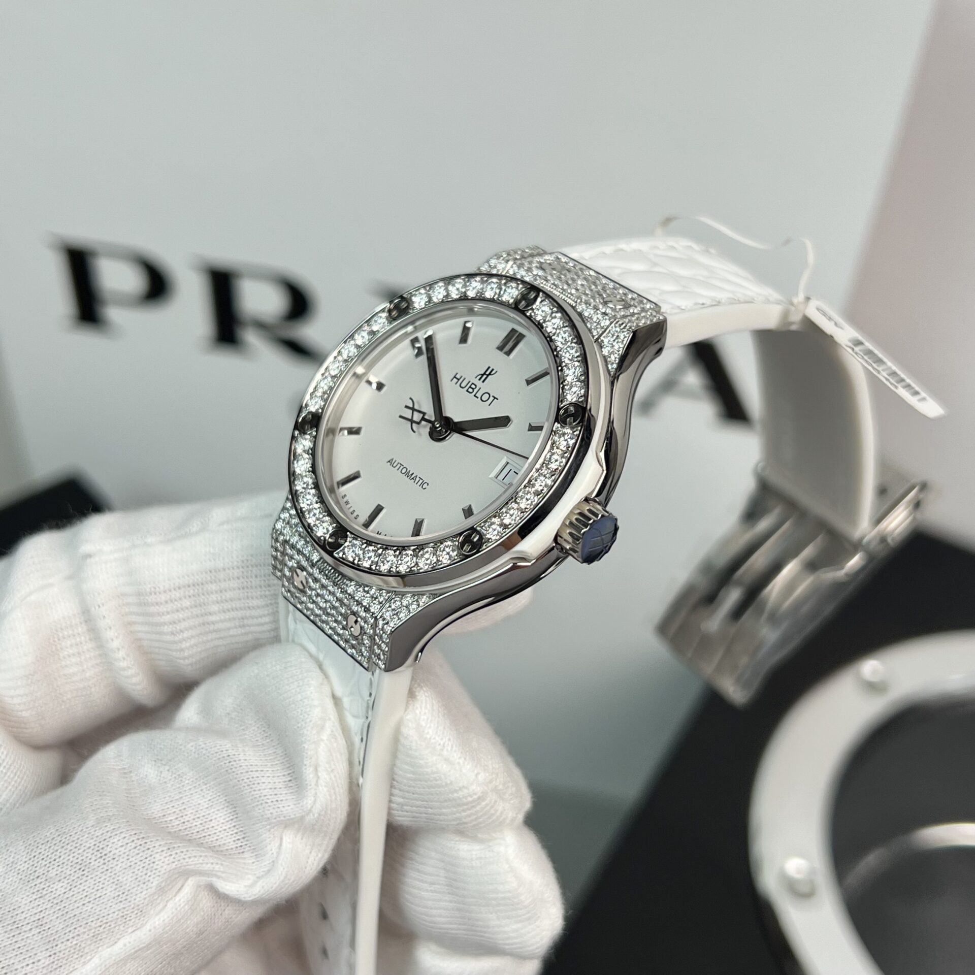 Hublot Classic Fusion Replica Watch Moissanite Diamonds White HB Factory 38mm - Image 2