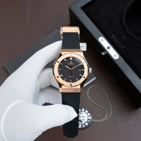 Dong Ho Hublot Classic Fusion King Gold Mat Den Replica 11 May SW300 Day Cao Su 42mm 7 1