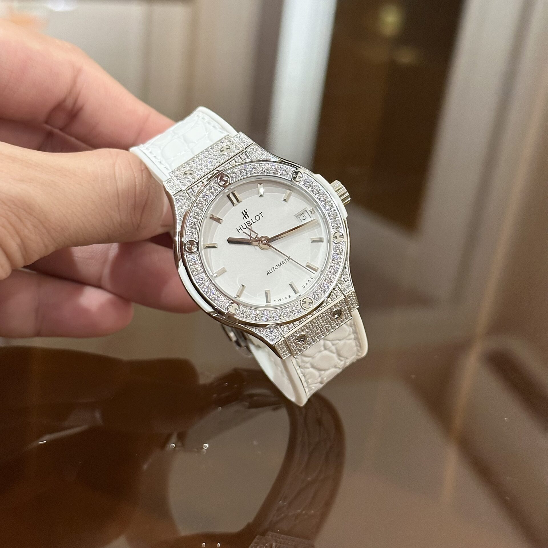 Hublot Classic Fusion Replica 1:1 Watch White Diamond HBF 38mm - Image 3
