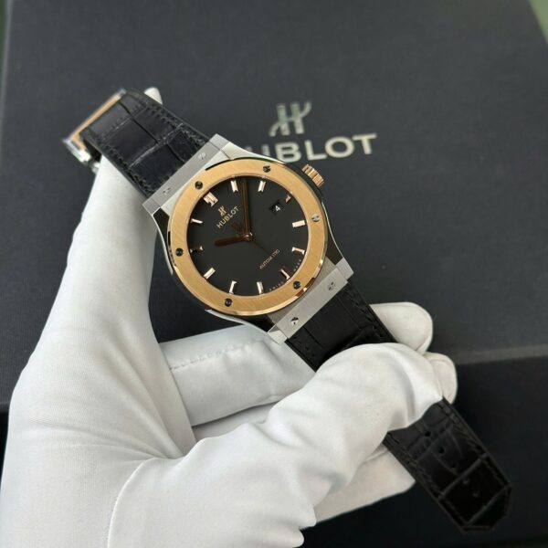 Dong Ho Hublot Classic Fusion Rep 11 Mat Den Vien Vang King Gold 42mm 8 1