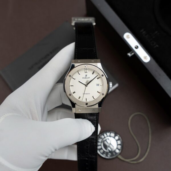 Dong Ho Hublot Classic Fusion Titanium Mat Trang Che Tac May SW300 Thuy Sy Day Da Ca Sau 42mm 8 1