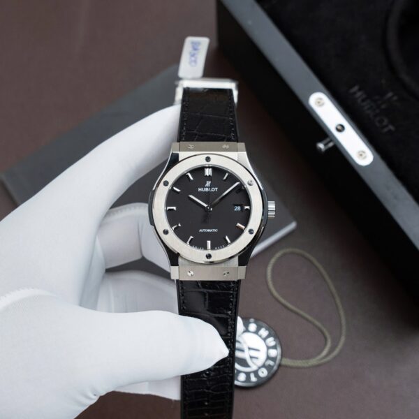 Dong Ho Hublot Classic Fusion Titanium Mau Den Tinh Chinh May SW300 Thuy Sy Nang 84Gram 42mm 9 1