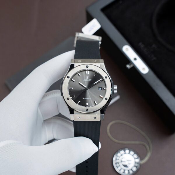 Dong Ho Hublot Classic Fusion Titanium Mau Xam Che Tac May SW300 Thuy Sy Day Cao Su 42mm 7 1