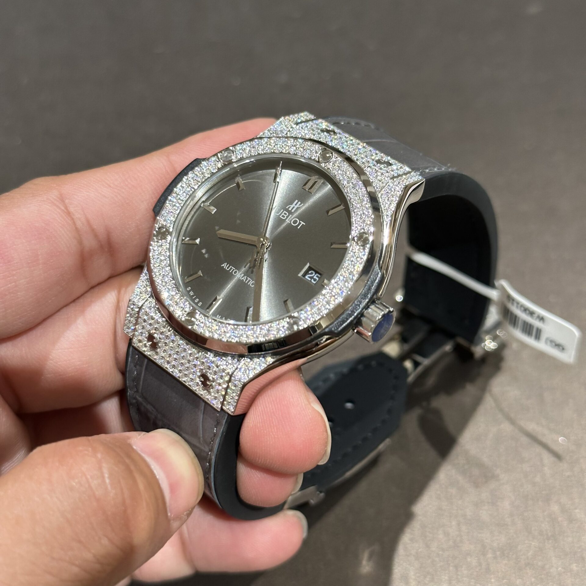 Hublot Replica Watch With Full Diamond Moissanite Diamonds Gray Dial Leather Strap 42mm - Image 4