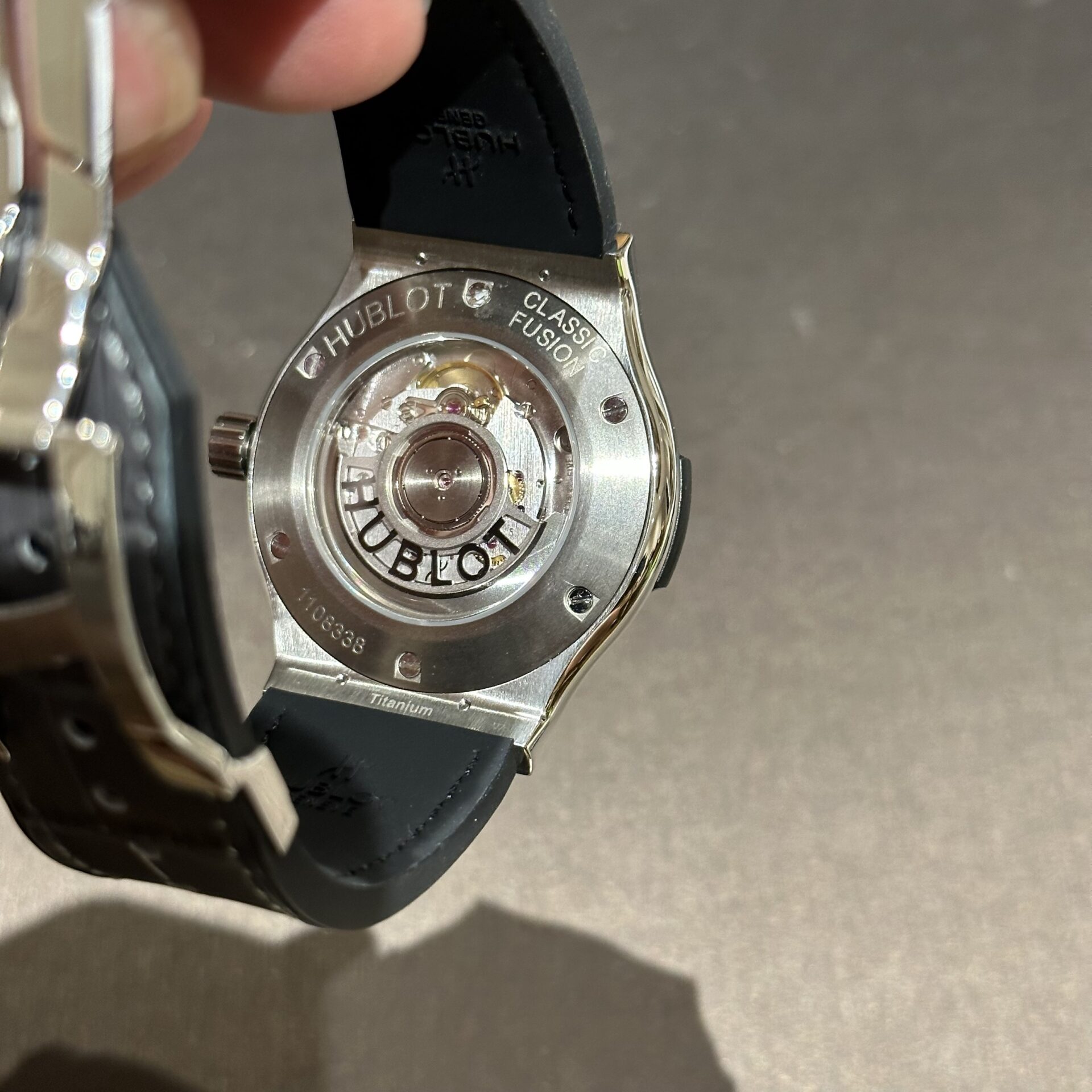 Hublot Replica Watch With Full Diamond Moissanite Diamonds Gray Dial Leather Strap 42mm - Image 5