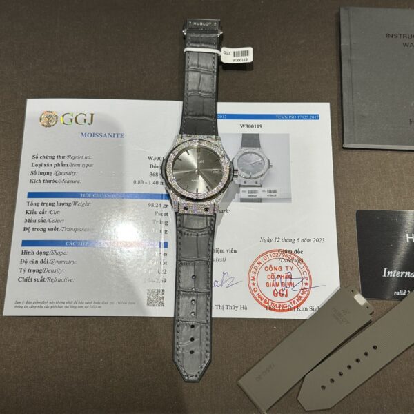 Dong Ho Hublot Do Full Kim Cuong Moissanite Mau Xam 42mm 5 1