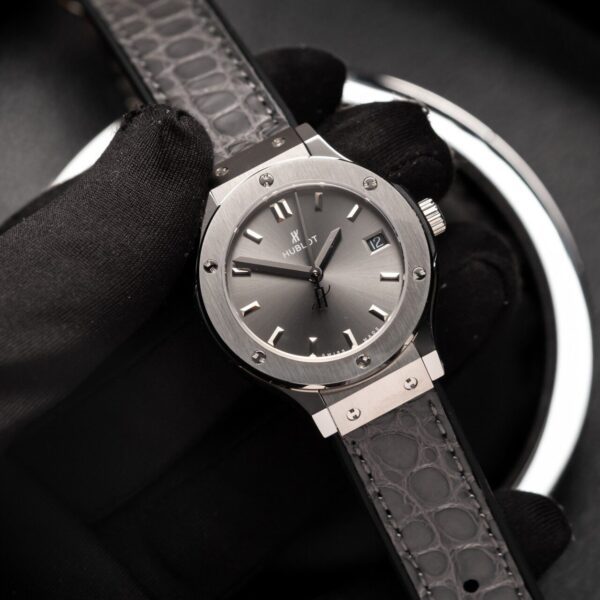 Dong Ho Hublot Nu Day Da Mau Xam Replica 11 33mm 2 1