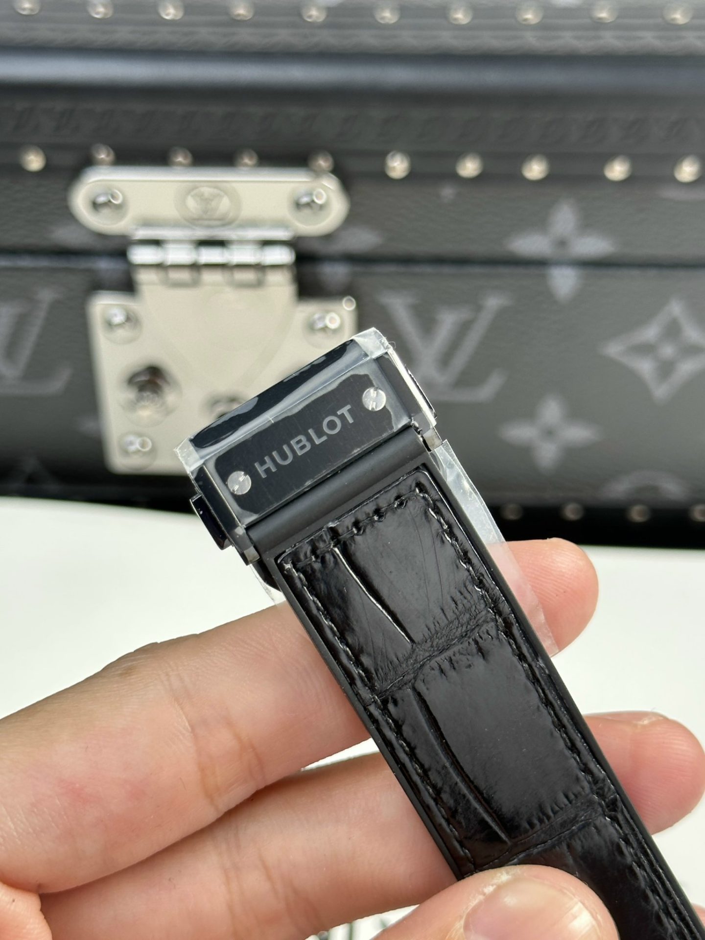 Hublot Classic Fusion Ceramic Replica Watch With Stone Swarovski Refined 42mm - Image 8