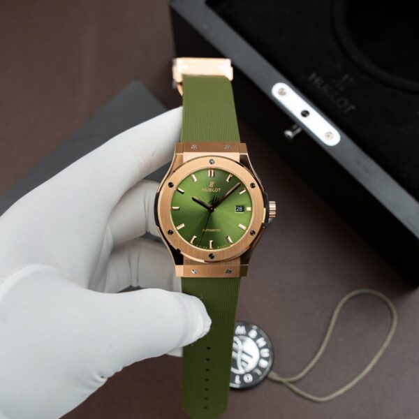 Dong Ho Hublot Rep 11 Classic Fusion King Gold Mau Xanh La Cay May SW300 Thuy Sy Day Cao Su 42mm 9 1