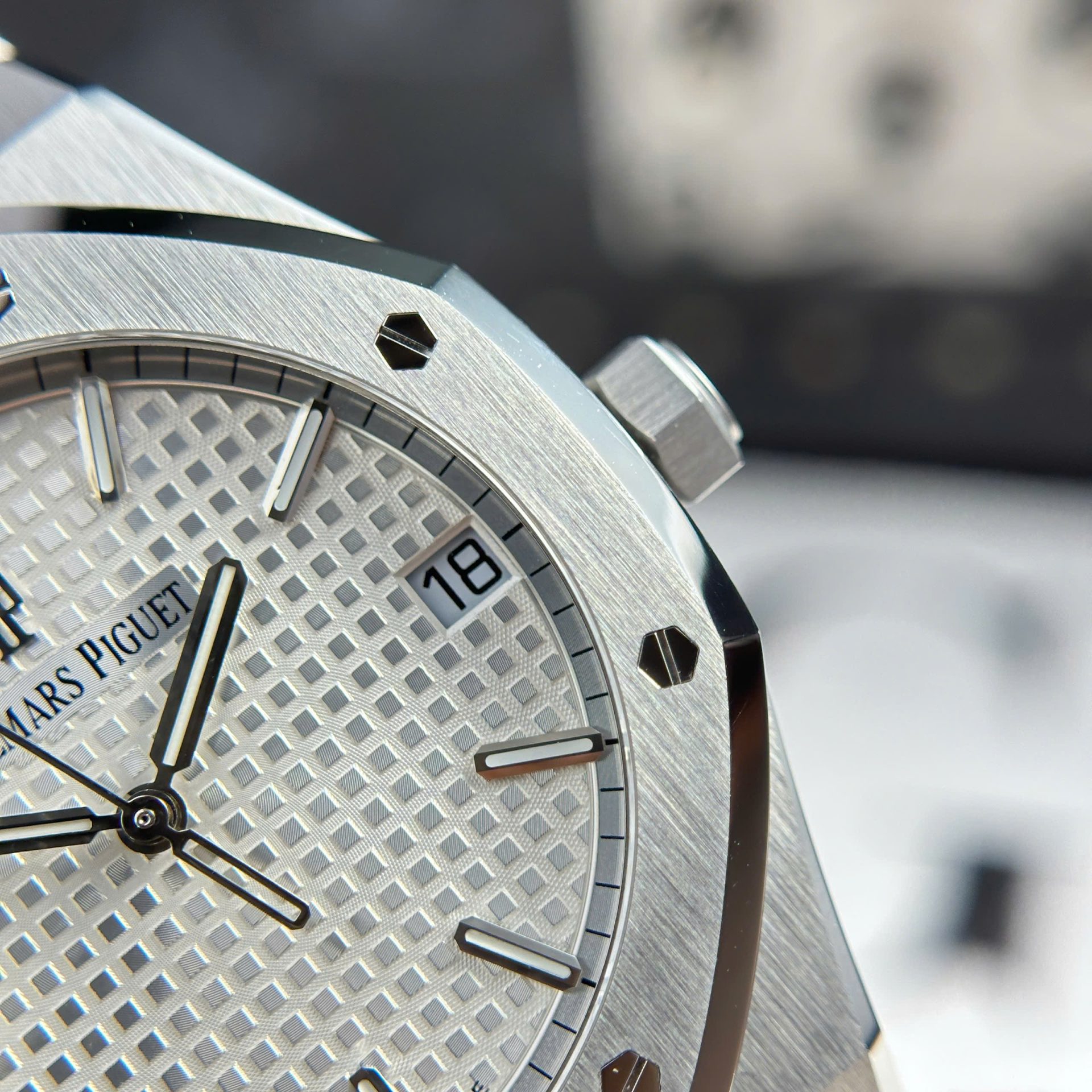 Audemars Piguet Royal Oak 15500 Replica Watch White Dial APS Factory 41mm - Image 6