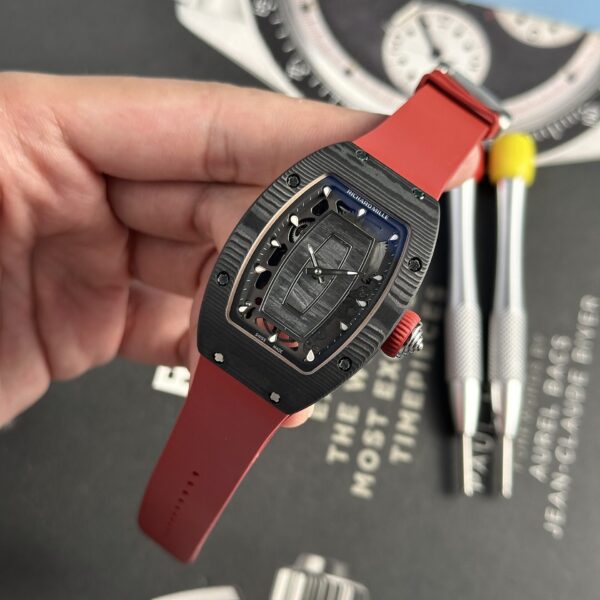 Dong Ho Nu Richard Mille RM07 01 Rep 11 Vo Carbon Day Cao Su 32x46mm 3 1