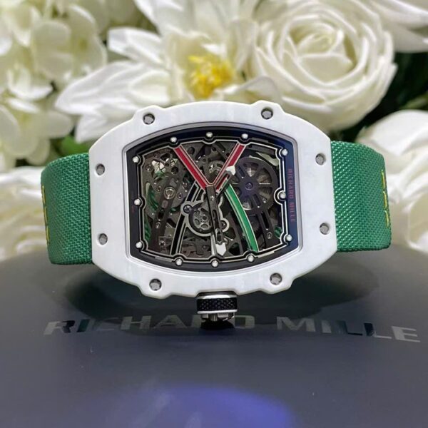 Dong Ho Richard Mille RM67 02 Vo Carbon Mau Trang Tinh Chinh Sieu Nhe Trong Luong 37 Grams 38.7×47 3 1