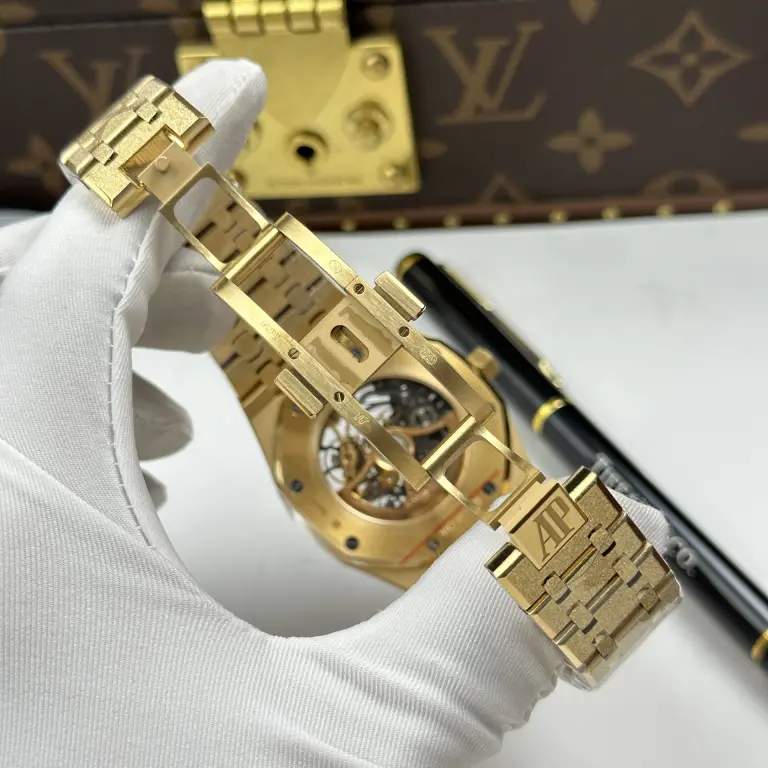 Audemars Piguet Replica Watches Royal Oak Openworked Frosted 15412 Case Yellow Bezel Stone Baguette 41mm - Image 9