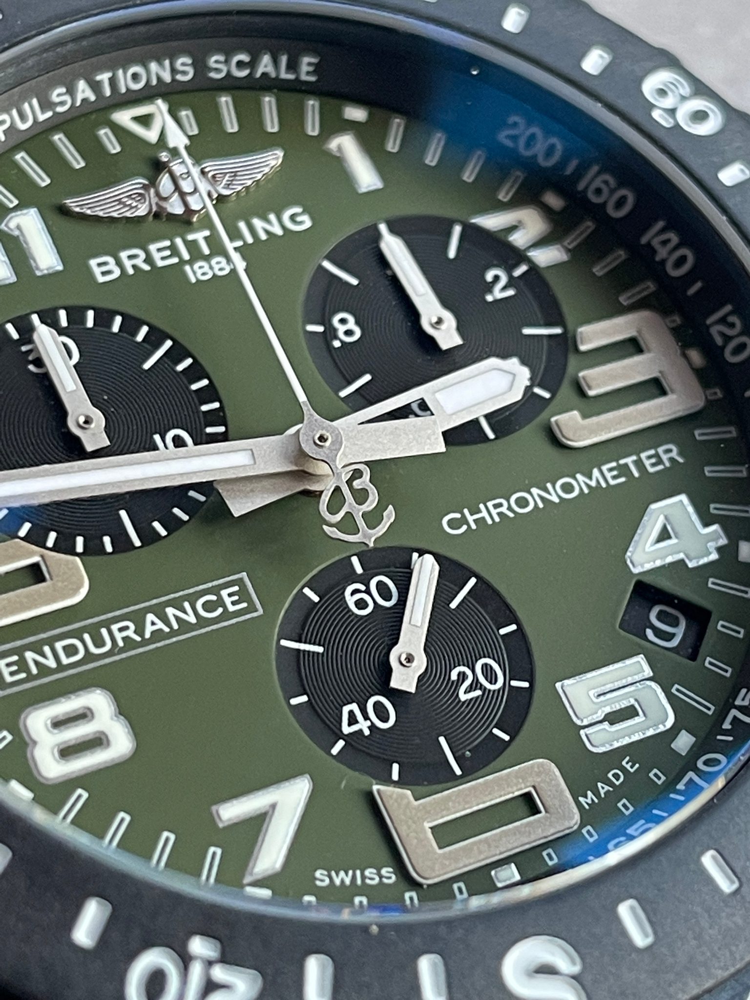 Breitling Endurance pro OGF 44mm Army green dial green Rubber Strap quartz movement - Image 5