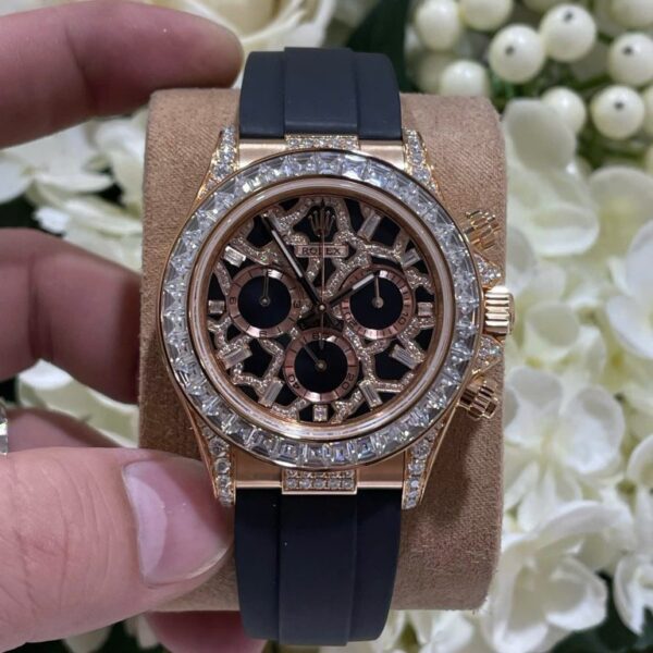 Dong Ho Rolex Che Tac Daytona 116588TBR Giraffeb Chestnut Boc Vang Hong 18K Dinh Moissanite 40mm 3 768x1024 1