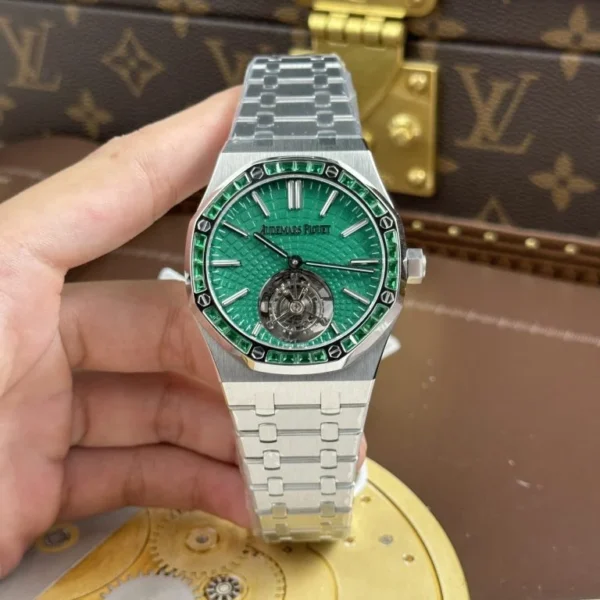 Dong Ho Audemars Piguet Rep 11 Royal Oak Selfwinding Flying Tourbillon 26730BC Mat Xanh La Cay Dinh Da Baguette 41mm 1 768x768 1