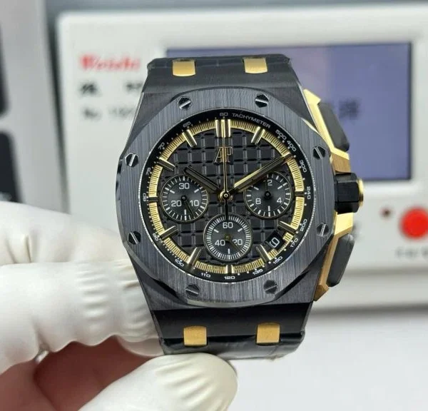 Dong Ho Audemars Piguet Replica 11 Royal Oak Offshore Chronograph 26420CE Vo Gom Den May Co Thuy Sy 43mm 2 768x576 1 Copy