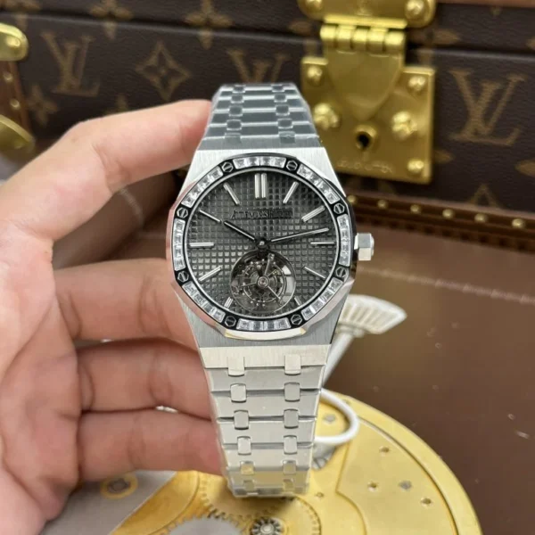 Dong Ho Audemars Piguet Replica 11 Royal Oak Selfwinding Flying Tourbillon 26730BC Mat Xam Dinh Da Baguette 41mm 1 768x768 1