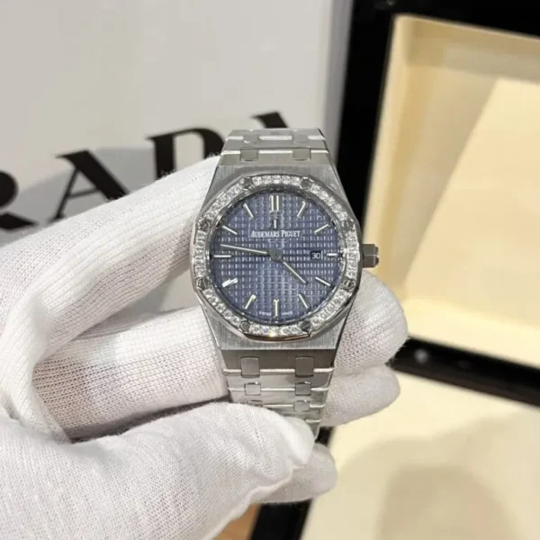 Dong Ho Audemars Piguet Royal Oak Nu Dinh Da May Pin 33mm 1 768x768 1
