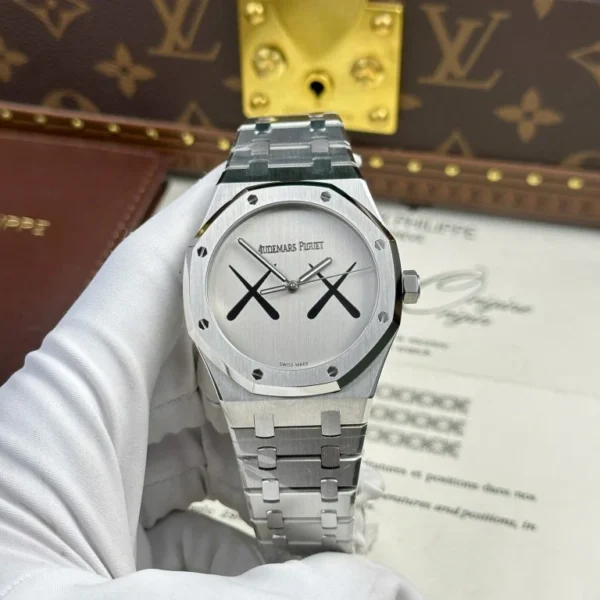 Dong Ho Audemars Piguet Royal Oak x Kaws Che Tac Mat So XX Nha May APS 41mm 6 1 768x768 1