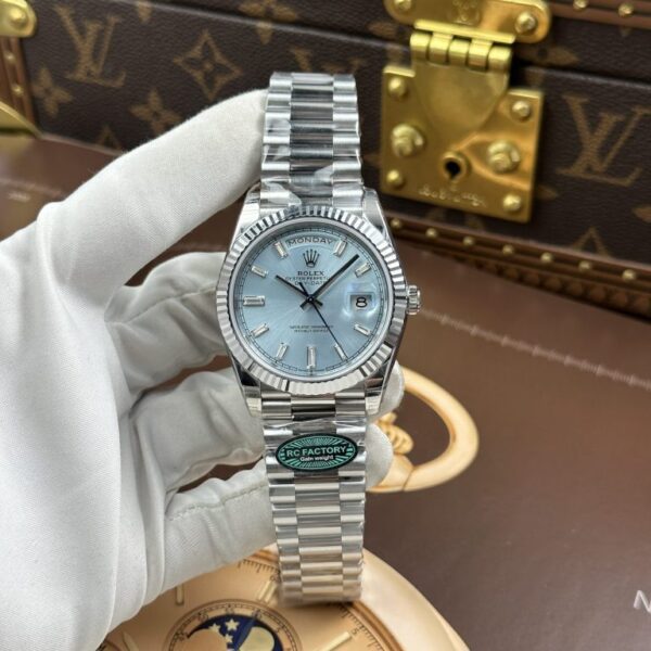 Dong Ho Rolex Day Date Mat Xanh Bang Che Tac Bo Chuyen Dong Calibre 3255 Nha May RC 40mm 15 768x768 1