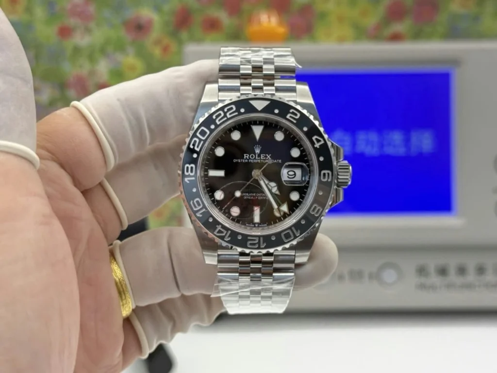 Can You Swim With a VSF Submariner?